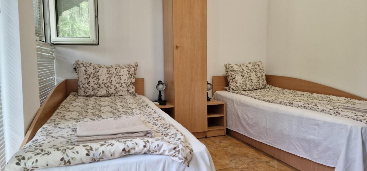Guest House Selin فيليكو ترنوفو المظهر الخارجي الصورة